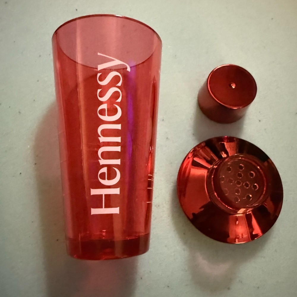 Hennessy Vibrant Red Cocktail Shaker (comes with 2 sets)